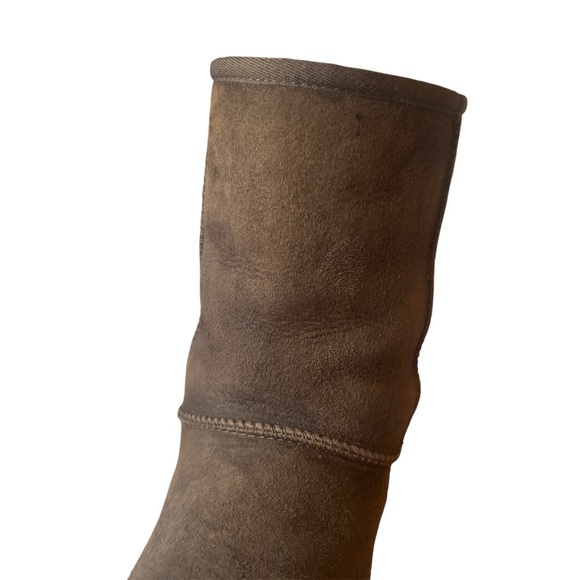 Ugg Boots Size 8 - Picture 10 of 11